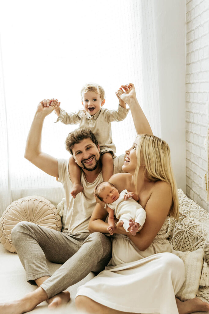 Newborn Baby Geschwister Shooting Bildgefühle Odenwald Newborn Baby Geschwister Familien Shooting Bildgefühle Odenwald